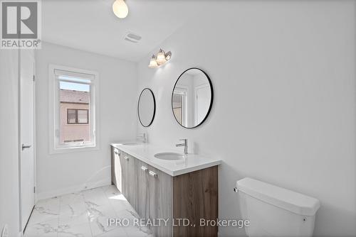 1333 Kaniv Street, Oakville, ON - Indoor Photo Showing Bathroom