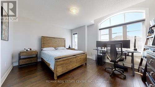 34 Haywood Drive, Brampton, ON - Indoor Photo Showing Bedroom