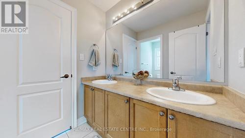 34 Haywood Drive, Brampton, ON - Indoor Photo Showing Bathroom