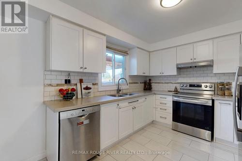 1009 Rambleberry Avenue, Pickering, ON - Indoor Photo Showing Kitchen With Stainless Steel Kitchen With Double Sink