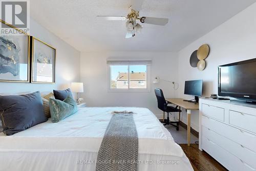 1009 Rambleberry Avenue, Pickering, ON - Indoor Photo Showing Bedroom