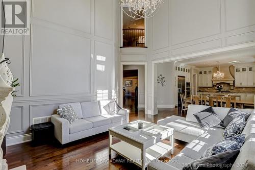 68 Hailsham Court, Vaughan, ON - Indoor Photo Showing Living Room