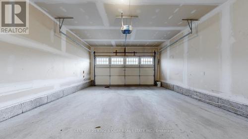 137 Faust Ridge, Vaughan, ON - Indoor Photo Showing Garage