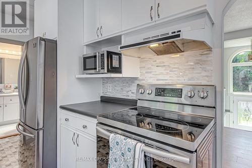 1160 Alfred Street, Innisfil, ON - Indoor Photo Showing Kitchen