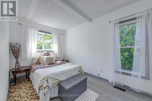 1160 Alfred Street, Innisfil, ON - Indoor Photo Showing Bedroom