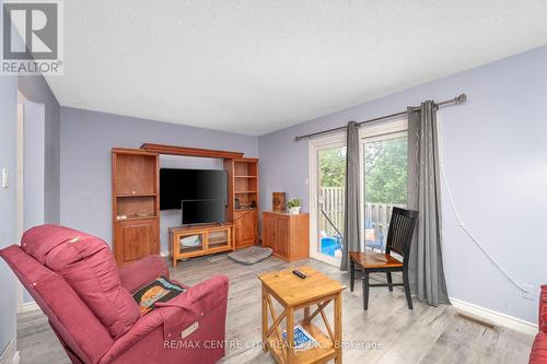 62 - 114 Pauline Crescent, London, ON - Indoor Photo Showing Living Room