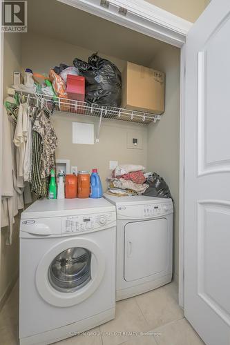 906 - 250 Pall Mall Street, London, ON - Indoor Photo Showing Laundry Room