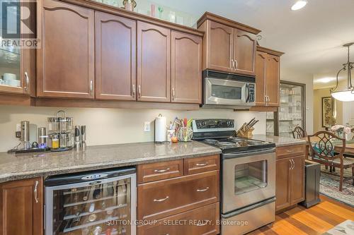 906 - 250 Pall Mall Street, London, ON - Indoor Photo Showing Kitchen