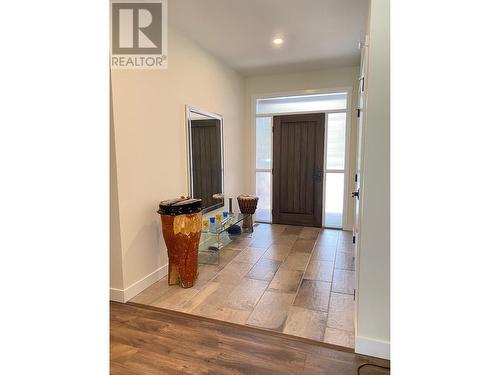 5330 Annaham Crescent, 100 Mile House, BC - Indoor Photo Showing Kitchen