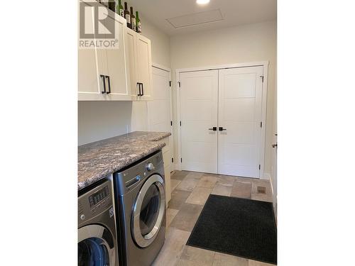 5330 Annaham Crescent, 100 Mile House, BC - Indoor Photo Showing Laundry Room