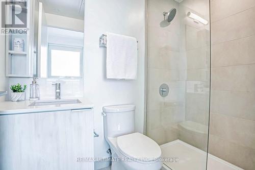 2902 - 7890 Jane Street, Vaughan, ON - Indoor Photo Showing Bathroom