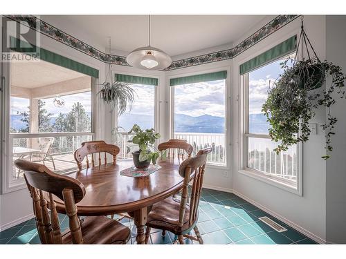 16850 Commonage Road, Lake Country, BC - Indoor Photo Showing Dining Room