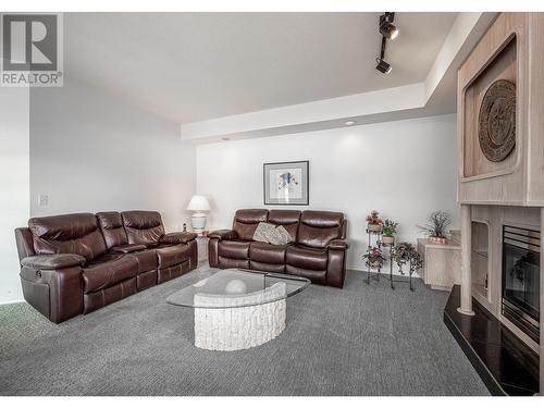 16850 Commonage Road, Lake Country, BC - Indoor Photo Showing Living Room With Fireplace