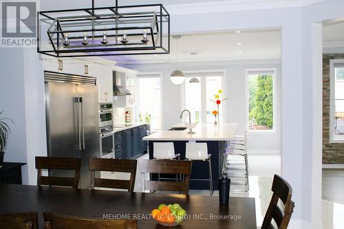 31 Chalone Crescent, Vaughan, ON - Indoor Photo Showing Dining Room