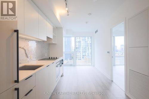 1502 - 82 Dalhousie Street, Toronto, ON - Indoor Photo Showing Kitchen With Upgraded Kitchen