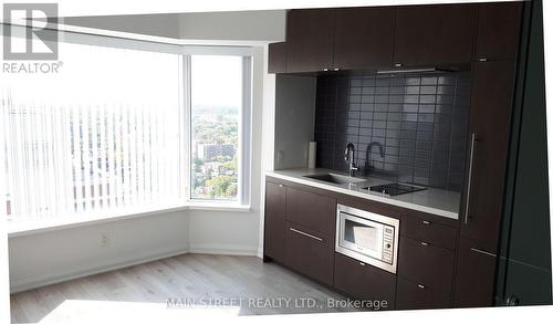 3015 - 155 Yorkville Avenue, Toronto (Annex), ON - Indoor Photo Showing Kitchen