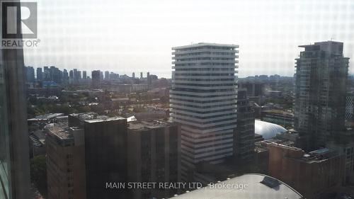 3015 - 155 Yorkville Avenue, Toronto (Annex), ON - Outdoor