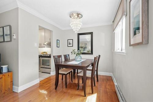 21 Harper Way, Thornhill, ON - Indoor Photo Showing Dining Room