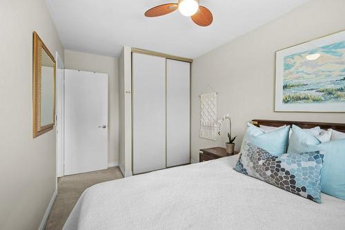 21 Harper Way, Thornhill, ON - Indoor Photo Showing Bedroom