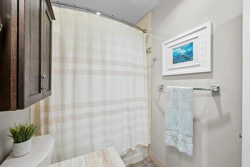 21 Harper Way, Thornhill, ON - Indoor Photo Showing Bathroom