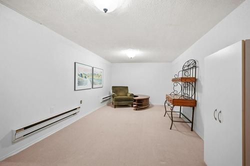 21 Harper Way, Thornhill, ON - Indoor Photo Showing Other Room
