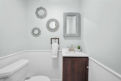 21 Harper Way, Thornhill, ON - Indoor Photo Showing Bathroom