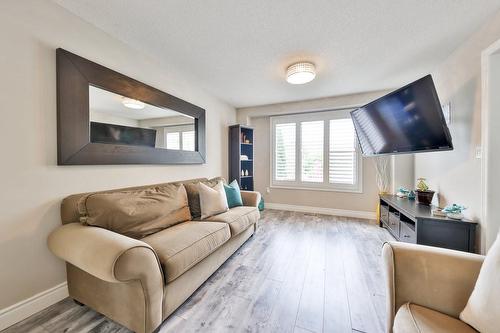 4143 Bianca Forest Drive, Burlington, ON - Indoor Photo Showing Living Room