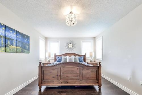 4143 Bianca Forest Drive, Burlington, ON - Indoor Photo Showing Bedroom