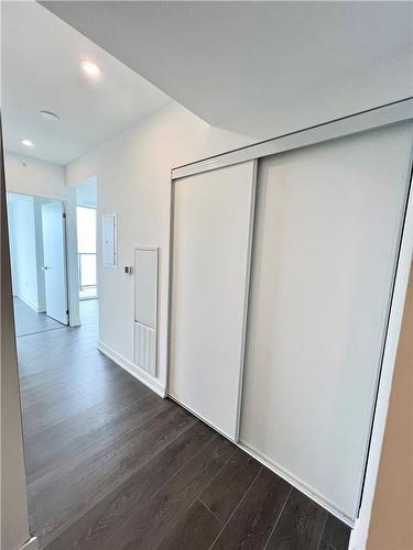 370 Martha Street|Unit #1307, Burlington, ON - Indoor Photo Showing Other Room