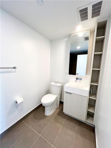 370 Martha Street|Unit #1307, Burlington, ON - Indoor Photo Showing Bathroom