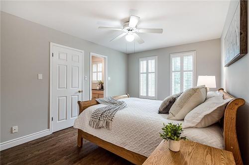 2120 Madden Boulevard, Oakville, ON - Indoor Photo Showing Bedroom