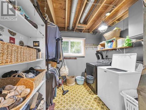 1255 Oxford, Kingsville, ON - Indoor Photo Showing Laundry Room