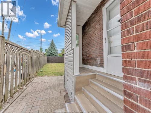 1662 Cadillac Street, Windsor, ON - Outdoor With Exterior