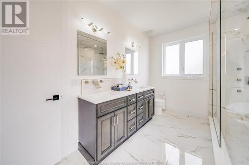155 Grandview Avenue, Kingsville, ON - Indoor Photo Showing Bathroom