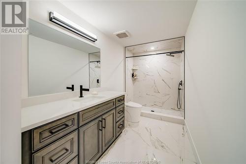 155 Grandview Avenue, Kingsville, ON - Indoor Photo Showing Bathroom