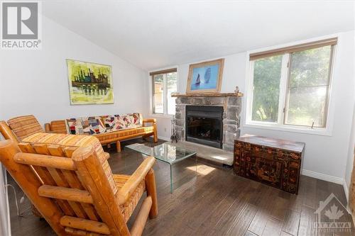 1527 Delia Crescent, Orleans, ON - Indoor Photo Showing Living Room With Fireplace