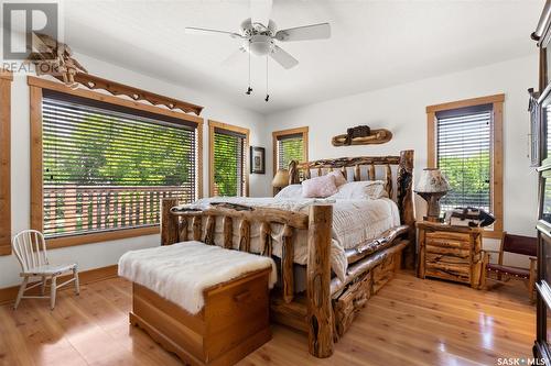 40 James Bay, Lumsden, SK - Indoor Photo Showing Bedroom