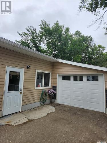 1317 Connaught Avenue, Moose Jaw, SK - Outdoor With Exterior