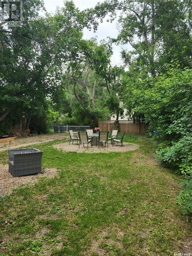 1317 Connaught Avenue, Moose Jaw, SK - Outdoor With Backyard