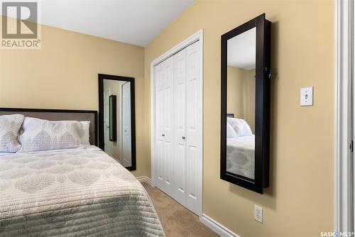 163 Bothwell Crescent, Regina, SK - Indoor Photo Showing Bedroom