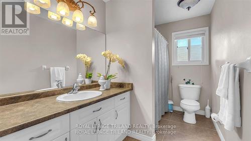 1781 Kyle Court, London, ON - Indoor Photo Showing Bathroom