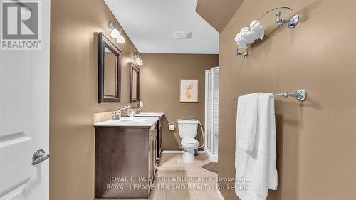 1781 Kyle Court, London, ON - Indoor Photo Showing Bathroom