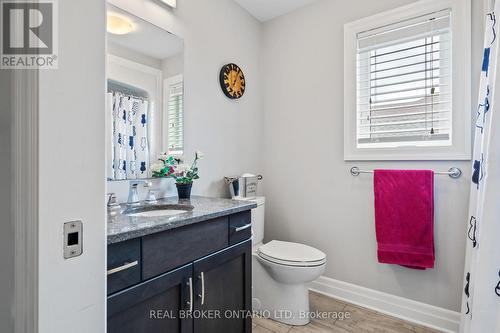 8 Brookfield Avenue, Ingersoll (Ingersoll - South), ON - Indoor Photo Showing Bathroom