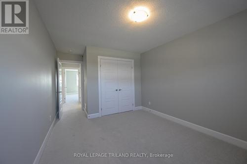 3642 Earlston, London, ON - Indoor Photo Showing Other Room