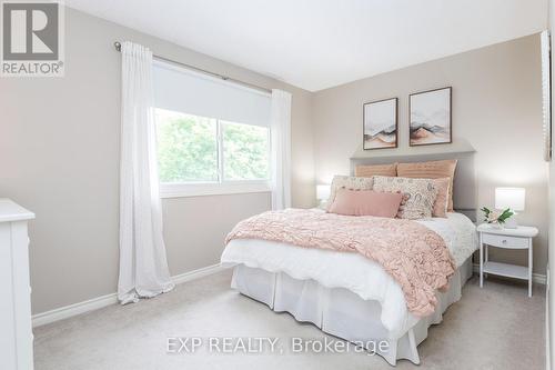 72 Oren Boulevard, Barrie, ON - Indoor Photo Showing Bedroom