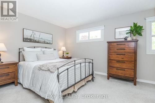 72 Oren Boulevard, Barrie, ON - Indoor Photo Showing Bedroom