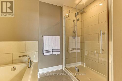 805 - 240 Villagewalk Boulevard, London, ON - Indoor Photo Showing Bathroom