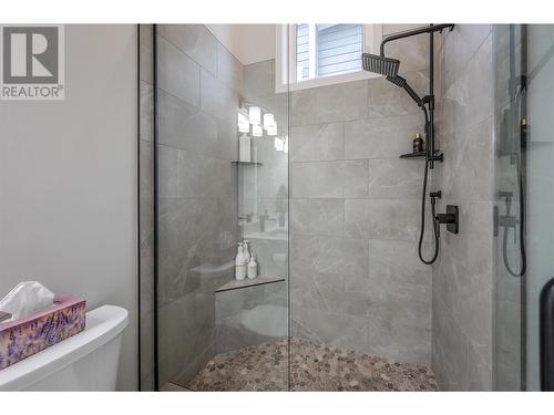 1082 Syer Road, Penticton, BC - Indoor Photo Showing Bathroom