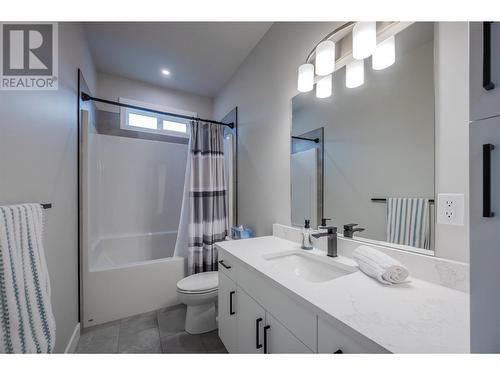 1082 Syer Road, Penticton, BC - Indoor Photo Showing Bathroom