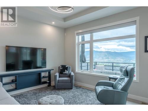 1082 Syer Road, Penticton, BC - Indoor